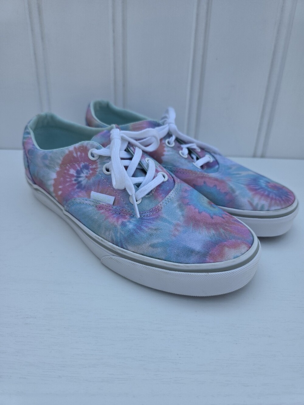 VANS Doheny Heart Tie Dye Skate Shoes Lace Up Sneakers Womens Size 7.5
